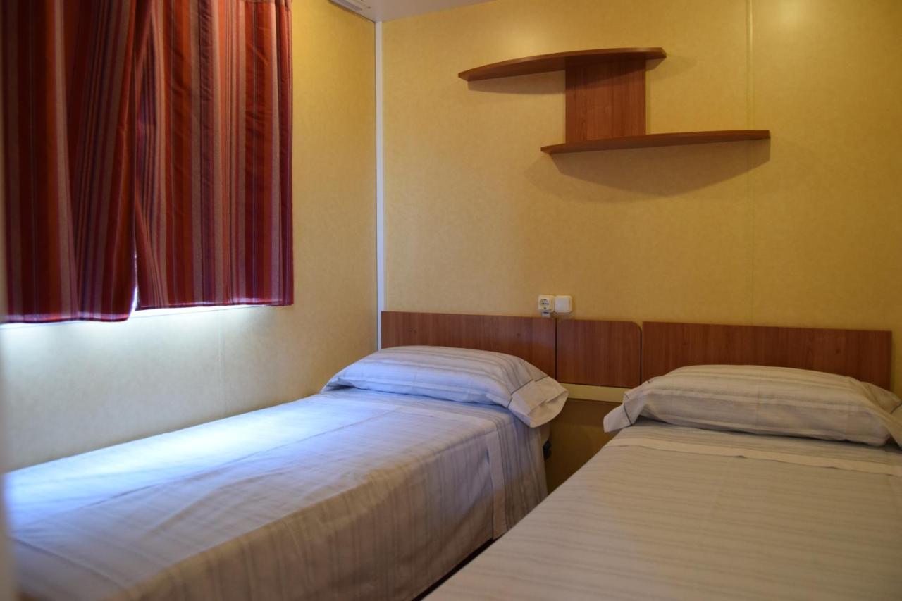 El Carlitos Hotel Arenys de Mar Bagian luar foto